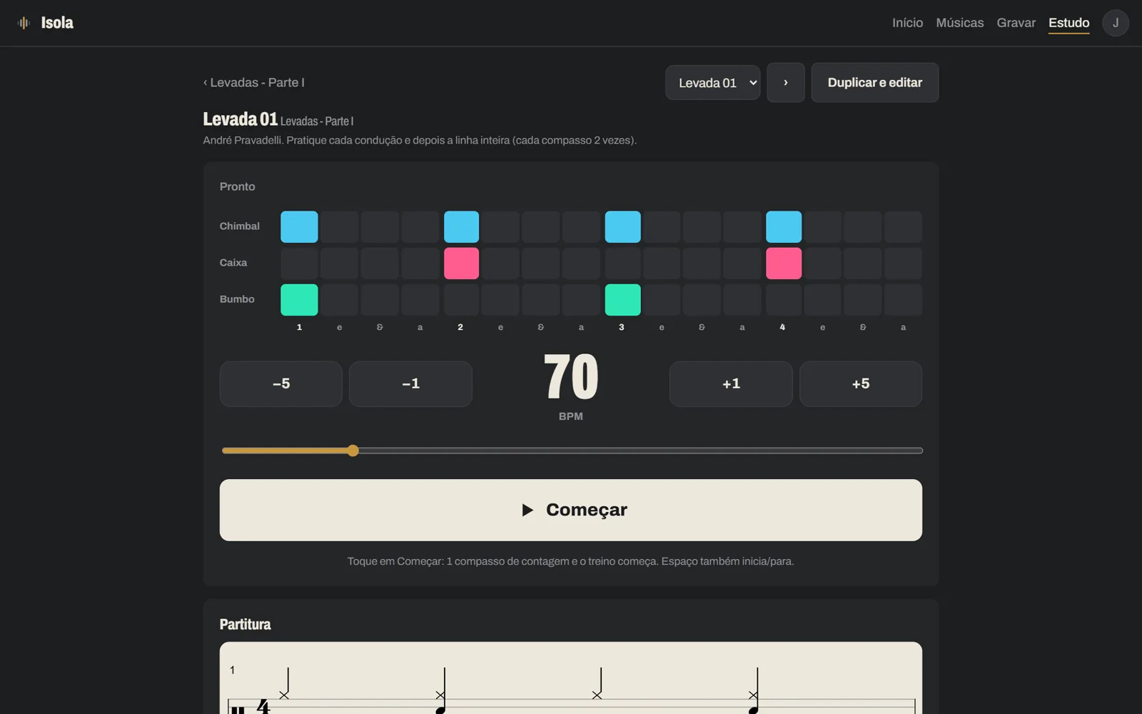 Levada com grade de bateria e partitura